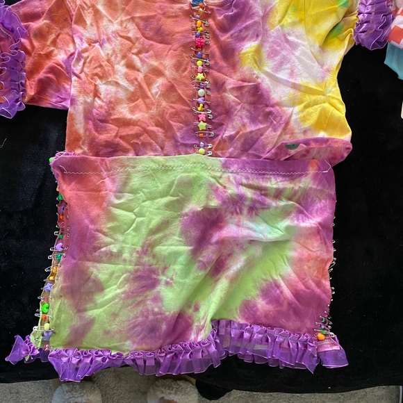 Safety pin custom made top and skirt - Picture 5 of 8